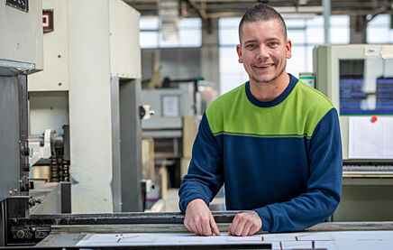 Wilco Zeyseink - Operator (stans-vouw-lijm) Wilco Zeyseink - Operator (stans-vouw-lijm)